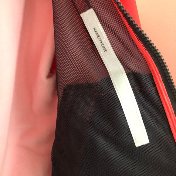 Girls H&M ski jacket size 4-5 - Picture 4 of 5